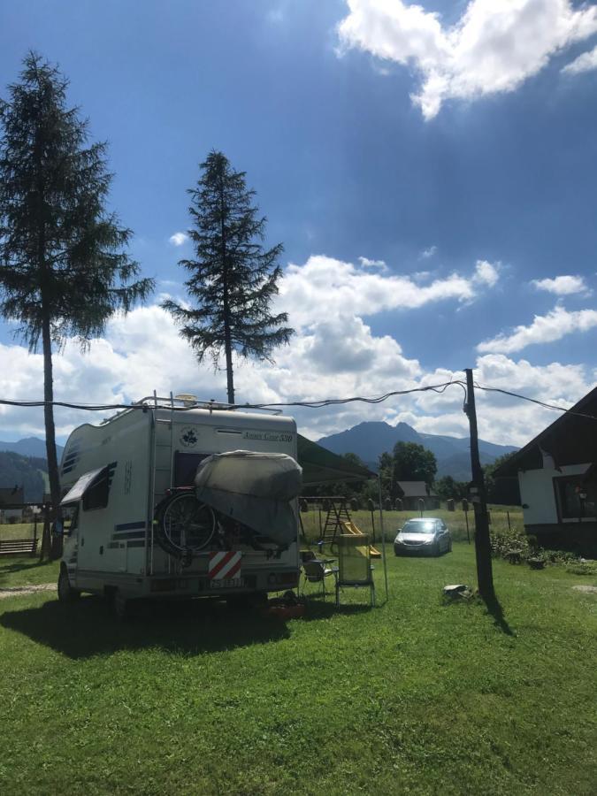 Skoczek Nie Dotyczy Noclegu W Pokoju ,w Namiocie Reczniki Woda Mineralna , Koldra Poduszki Lub Spiwory Campingplatz