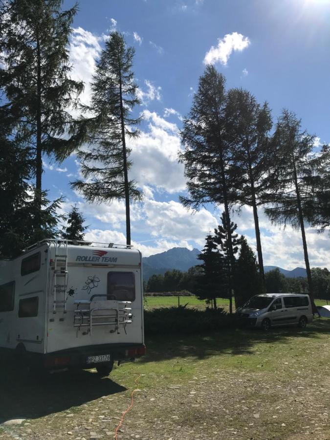 Skoczek Nie Dotyczy Noclegu W Pokoju ,w Namiocie Reczniki Woda Mineralna , Koldra Poduszki Lub Spiwory Kemp Zakopane