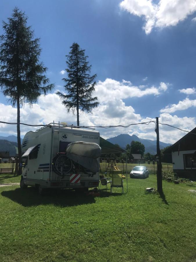 Campingplatz Skoczek Nie Dotyczy Noclegu W Pokoju ,w Namiocie Reczniki Woda Mineralna , Koldra Poduszki Lub Spiwory *